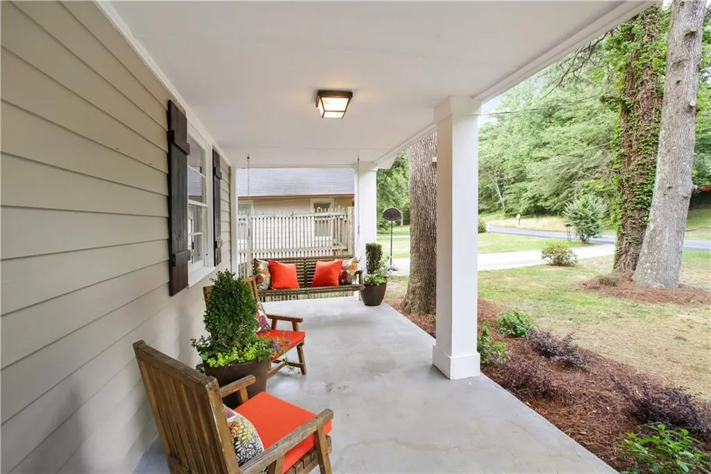 2716 S Bamby Lane Ne, Brookhaven, Georgia 30319, 3 Bedrooms Bedrooms, ,2 BathroomsBathrooms,Residential,Sold,2716 S Bamby Lane Ne,5702829