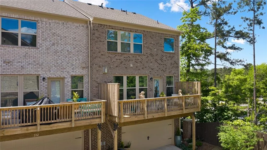 354 Provenance Drive, Sandy Springs, Georgia 30328, 4 Bedrooms Bedrooms, ,3 BathroomsBathrooms,Residential,Sold,354 Provenance Drive,6887590