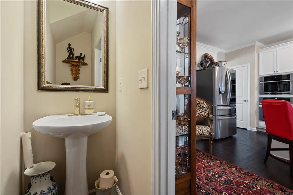 354 Provenance Drive, Sandy Springs, Georgia 30328, 4 Bedrooms Bedrooms, ,3 BathroomsBathrooms,Residential,Sold,354 Provenance Drive,6887590