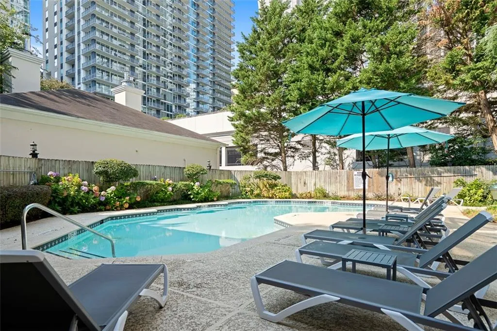244 13th Street Ne Unit 107, Atlanta, Georgia 30309, 1 Bedroom Bedrooms, ,1 BathroomBathrooms,Residential,For Sale,244 13th Street Ne Unit 107,7651077
