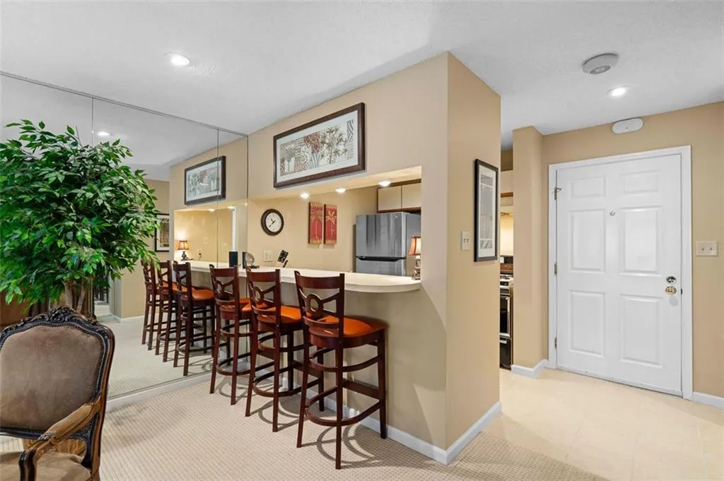 244 13th Street Ne Unit 107, Atlanta, Georgia 30309, 1 Bedroom Bedrooms, ,1 BathroomBathrooms,Residential,For Sale,244 13th Street Ne Unit 107,7651077
