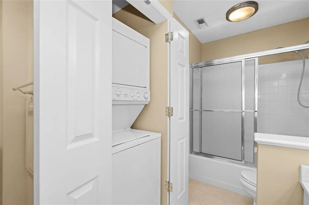 244 13th Street Ne Unit 107, Atlanta, Georgia 30309, 1 Bedroom Bedrooms, ,1 BathroomBathrooms,Residential,For Sale,244 13th Street Ne Unit 107,7651077