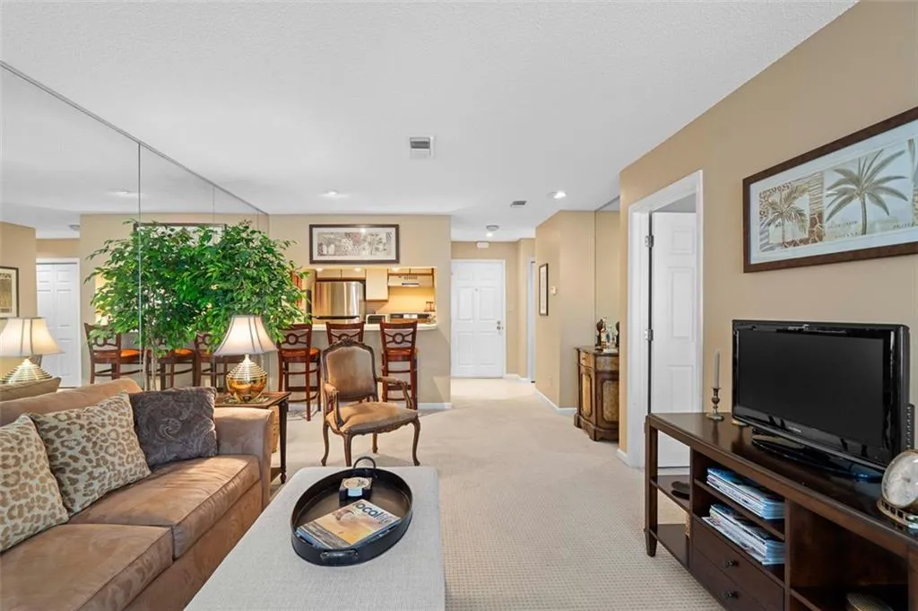 244 13th Street Ne Unit 107, Atlanta, Georgia 30309, 1 Bedroom Bedrooms, ,1 BathroomBathrooms,Residential,For Sale,244 13th Street Ne Unit 107,7651077