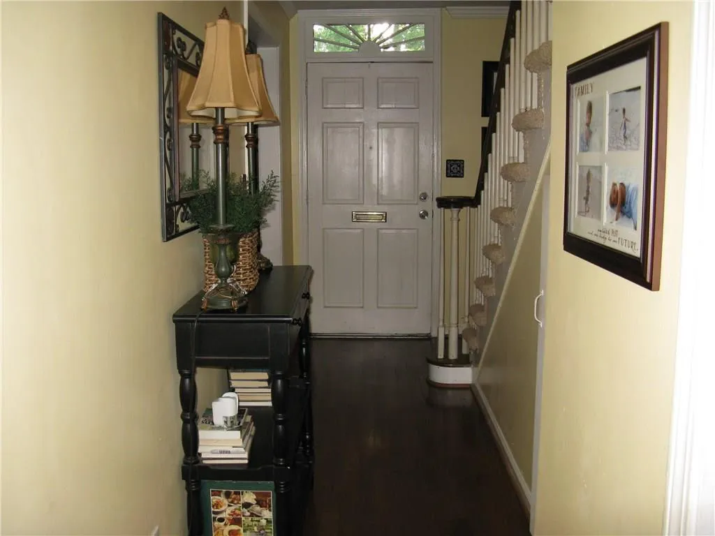 6520 Roswell Road Unit 50, Sandy Springs, Georgia 30328, 2 Bedrooms Bedrooms, ,1 BathroomBathrooms,Residential,Sold,6520 Roswell Road Unit 50,5646942