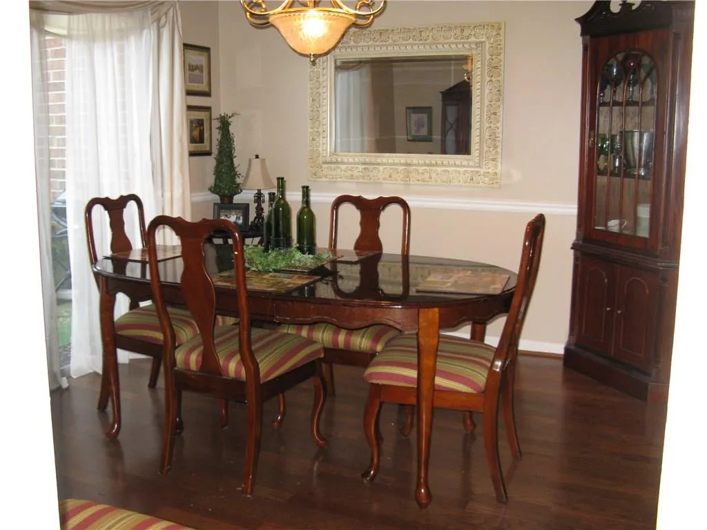 6520 Roswell Road Unit 50, Sandy Springs, Georgia 30328, 2 Bedrooms Bedrooms, ,1 BathroomBathrooms,Residential,Sold,6520 Roswell Road Unit 50,5646942