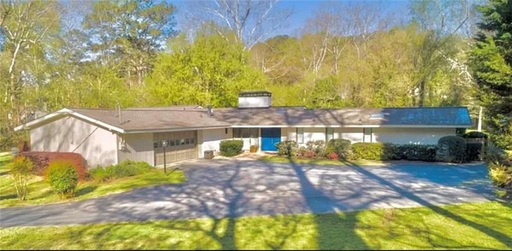 665 Londonberry Road, Sandy Springs, Georgia 30327, 4 Bedrooms Bedrooms, ,3 BathroomsBathrooms,Residential,Sold,665 Londonberry Road,7346918