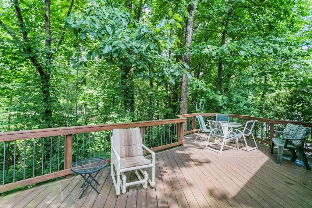 5825 Riverwood Drive Nw, Atlanta, Georgia 30328, 4 Bedrooms Bedrooms, ,3 BathroomsBathrooms,Residential,Sold,5825 Riverwood Drive Nw,6127021