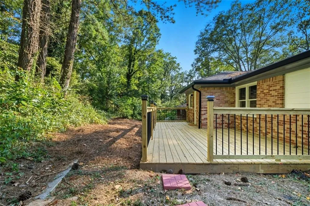 2885 Dale Creek Drive Nw, Atlanta, Georgia 30318, 5 Bedrooms Bedrooms, 0 ,3 BathroomsBathrooms,Residential,For Sale,2885 Dale Creek Drive Nw,7650371