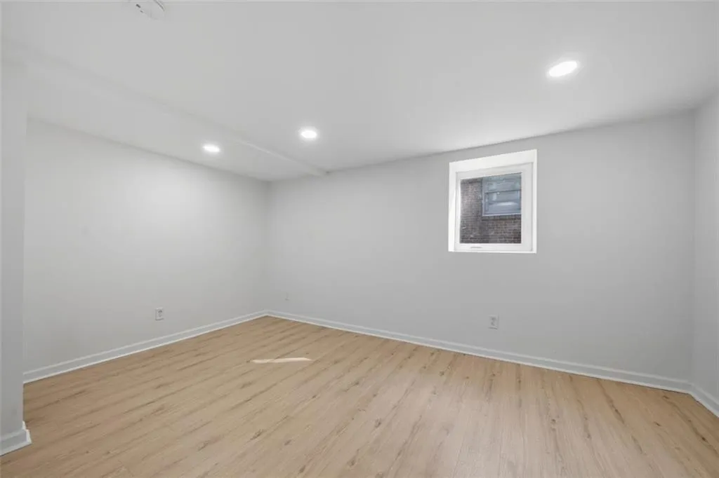 Oversized Bedroom #5