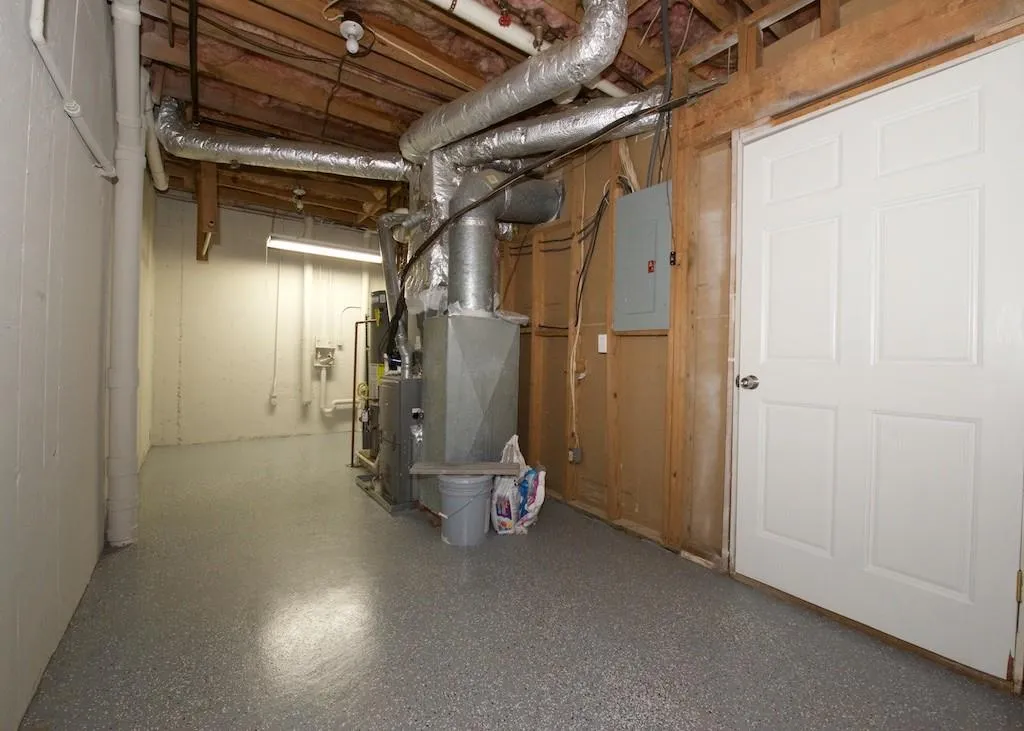 28 Huntington Place Drive, Sandy Springs, Georgia 30350, 3 Bedrooms Bedrooms, ,2 BathroomsBathrooms,Residential,Sold,28 Huntington Place Drive,5934309