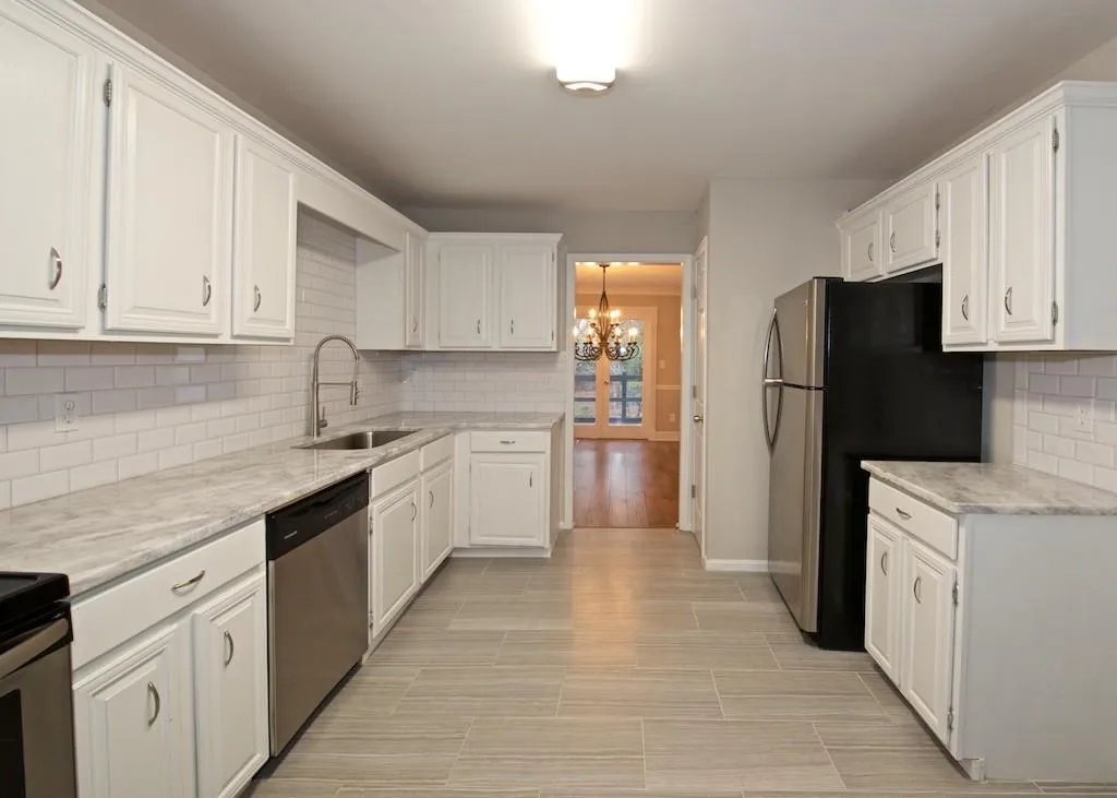 28 Huntington Place Drive, Sandy Springs, Georgia 30350, 3 Bedrooms Bedrooms, ,2 BathroomsBathrooms,Residential,Sold,28 Huntington Place Drive,5934309