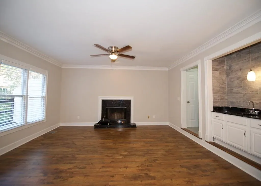 28 Huntington Place Drive, Sandy Springs, Georgia 30350, 3 Bedrooms Bedrooms, ,2 BathroomsBathrooms,Residential,Sold,28 Huntington Place Drive,5934309