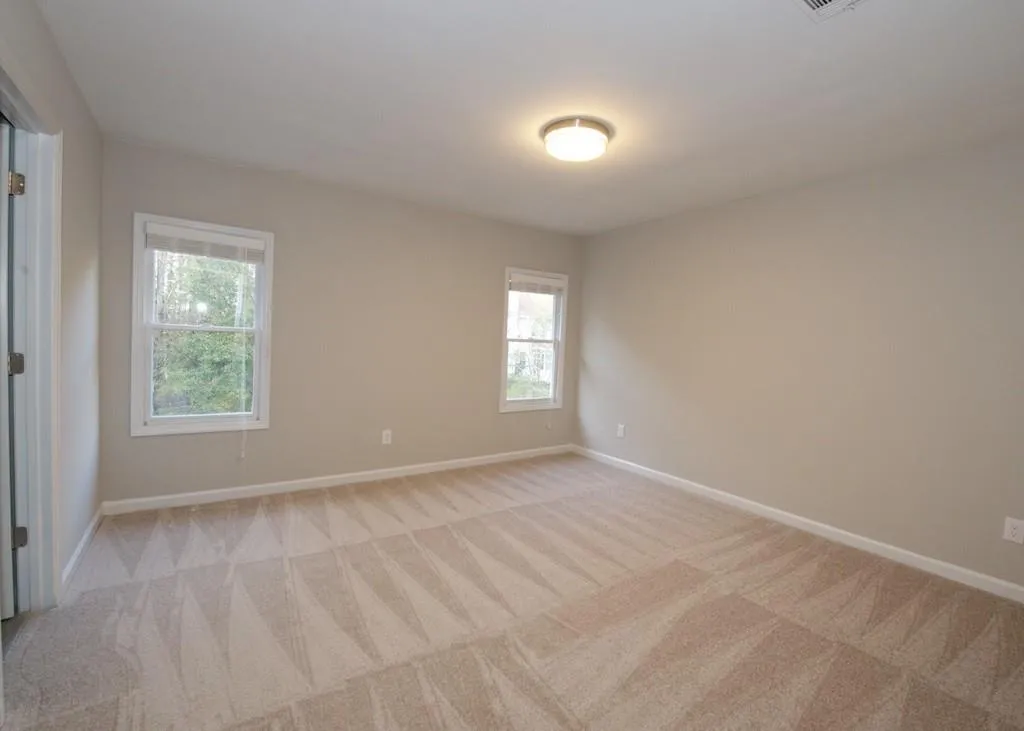 28 Huntington Place Drive, Sandy Springs, Georgia 30350, 3 Bedrooms Bedrooms, ,2 BathroomsBathrooms,Residential,Sold,28 Huntington Place Drive,5934309