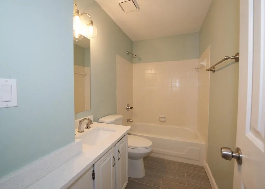 28 Huntington Place Drive, Sandy Springs, Georgia 30350, 3 Bedrooms Bedrooms, ,2 BathroomsBathrooms,Residential,Sold,28 Huntington Place Drive,5934309