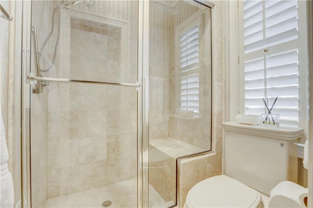 19 Ridgemere Trace, Sandy Springs, Georgia 30328, 4 Bedrooms Bedrooms, ,3 BathroomsBathrooms,Residential,Sold,19 Ridgemere Trace,5956994