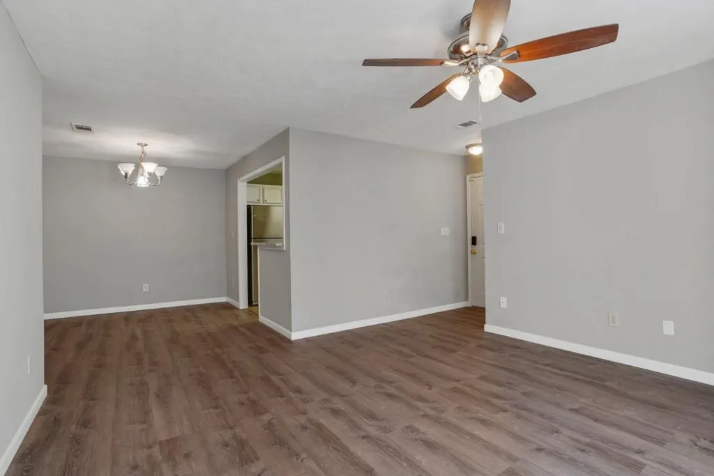 1310 Natchez Trace, Sandy Springs, Georgia 30350, 2 Bedrooms Bedrooms, ,1 BathroomBathrooms,Residential,Sold,1310 Natchez Trace,6877142