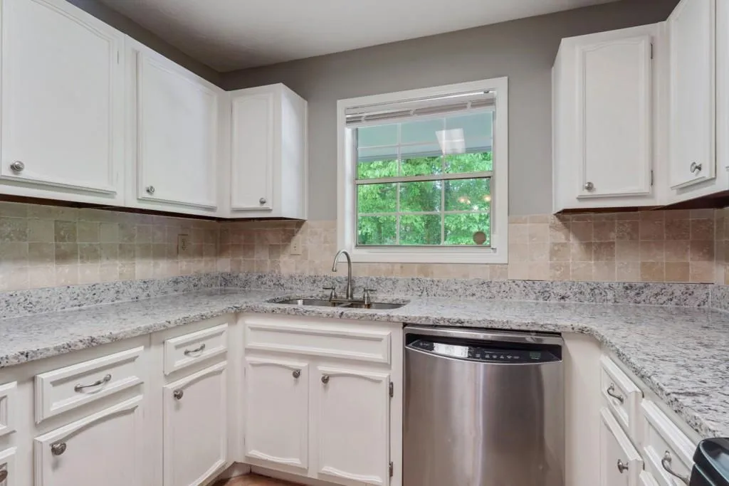 1310 Natchez Trace, Sandy Springs, Georgia 30350, 2 Bedrooms Bedrooms, ,1 BathroomBathrooms,Residential,Sold,1310 Natchez Trace,6877142