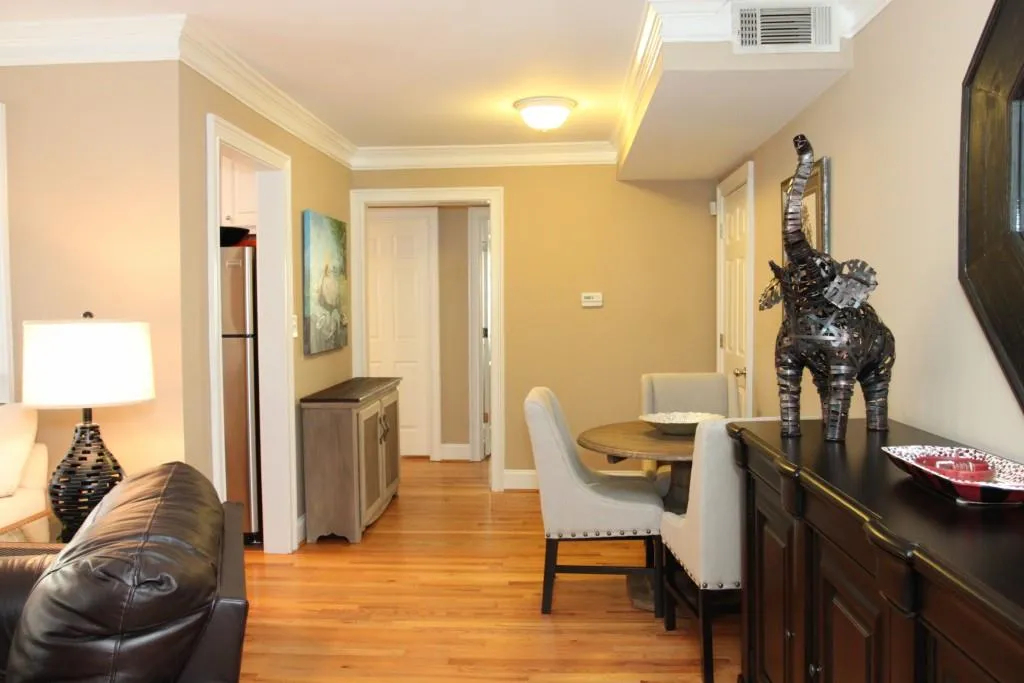 25 Sheridan Drive Ne Unit 8, Atlanta, Georgia 30305, 2 Bedrooms Bedrooms, ,1 BathroomBathrooms,Residential,Sold,25 Sheridan Drive Ne Unit 8,5736456