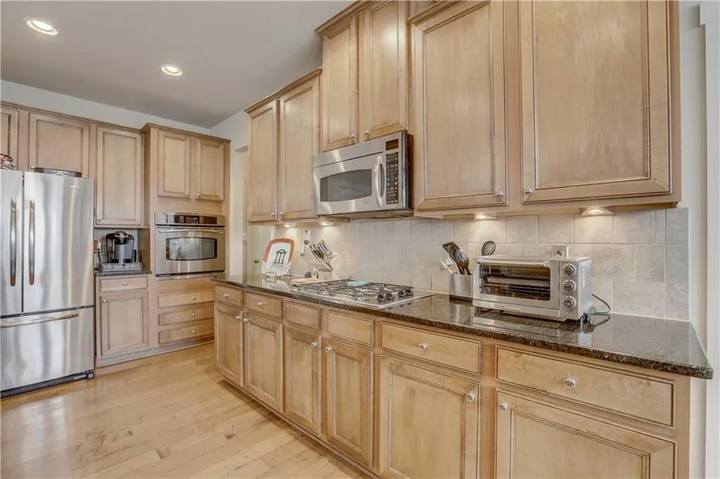 2048 Village Crest Drive Nw, Atlanta, Georgia 30318, 4 Bedrooms Bedrooms, ,3 BathroomsBathrooms,Residential,Sold,2048 Village Crest Drive Nw,5961975