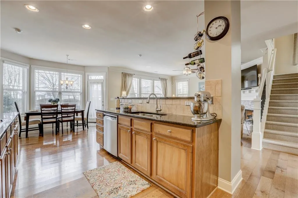 2048 Village Crest Drive Nw, Atlanta, Georgia 30318, 4 Bedrooms Bedrooms, ,3 BathroomsBathrooms,Residential,Sold,2048 Village Crest Drive Nw,5961975