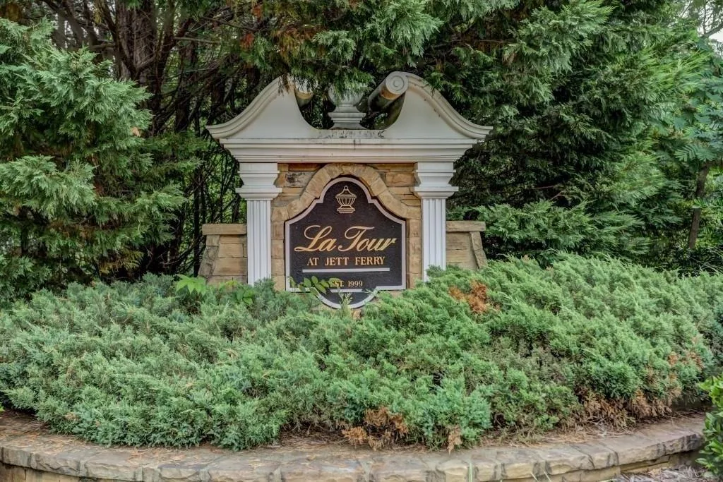740 Latour Drive, Sandy Springs, Georgia 30350, 5 Bedrooms Bedrooms, ,3 BathroomsBathrooms,Residential,Sold,740 Latour Drive,6114763