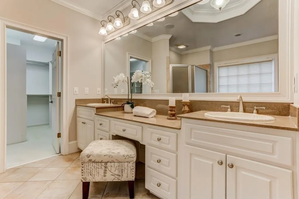 740 Latour Drive, Sandy Springs, Georgia 30350, 5 Bedrooms Bedrooms, ,3 BathroomsBathrooms,Residential,Sold,740 Latour Drive,6114763