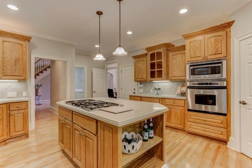 740 Latour Drive, Sandy Springs, Georgia 30350, 5 Bedrooms Bedrooms, ,3 BathroomsBathrooms,Residential,Sold,740 Latour Drive,6114763