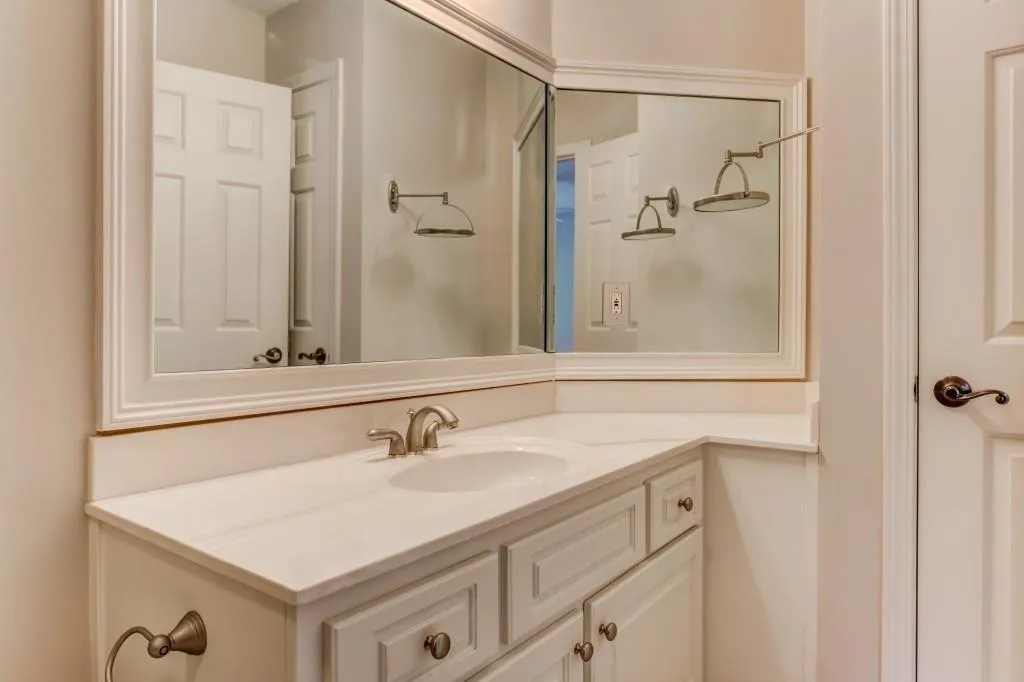 740 Latour Drive, Sandy Springs, Georgia 30350, 5 Bedrooms Bedrooms, ,3 BathroomsBathrooms,Residential,Sold,740 Latour Drive,6114763