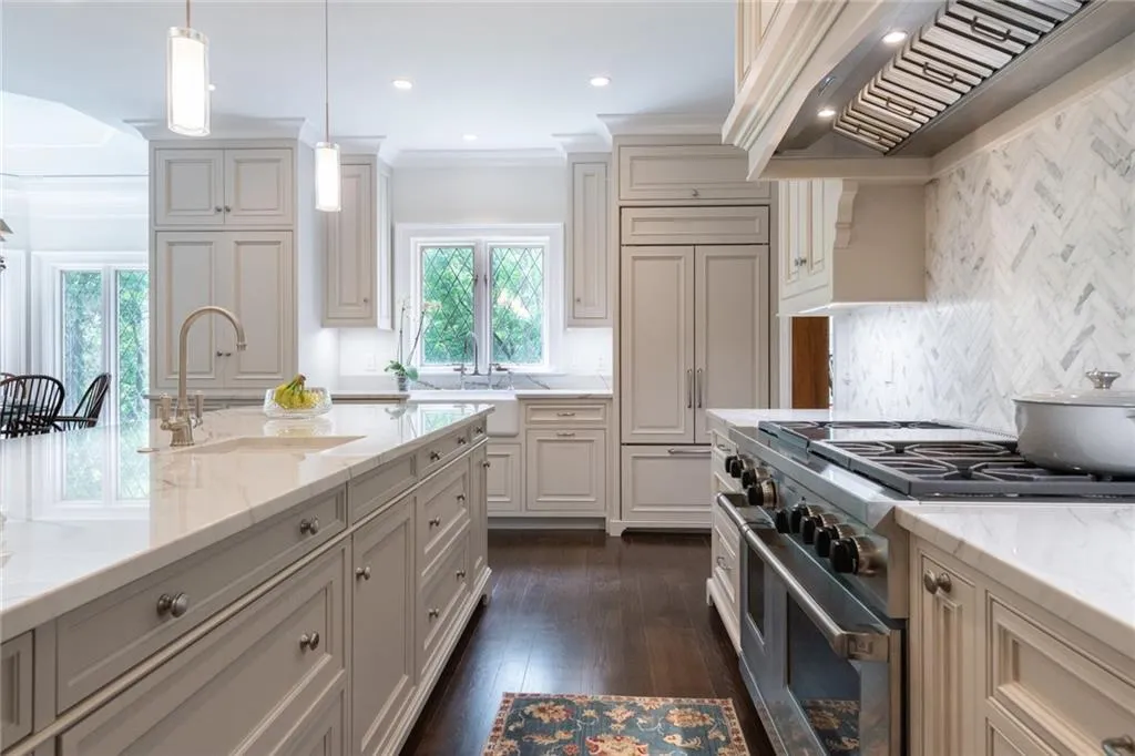 50 Cates Ridge Road, Sandy Springs, Georgia 30327, 7 Bedrooms Bedrooms, ,8 BathroomsBathrooms,Residential,Sold,50 Cates Ridge Road,6886698