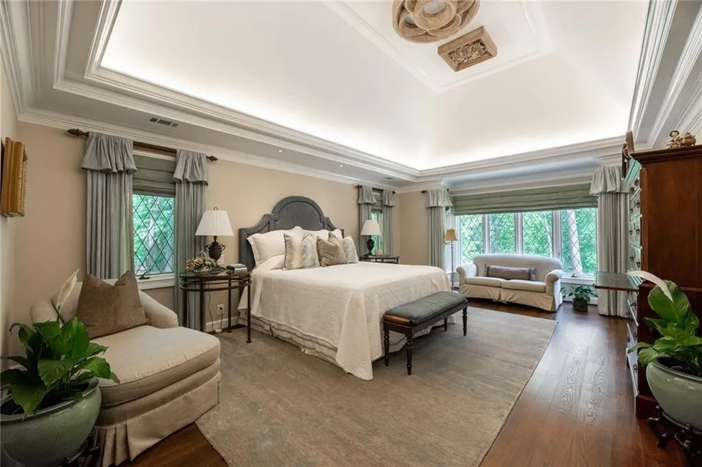 50 Cates Ridge Road, Sandy Springs, Georgia 30327, 7 Bedrooms Bedrooms, ,8 BathroomsBathrooms,Residential,Sold,50 Cates Ridge Road,6886698