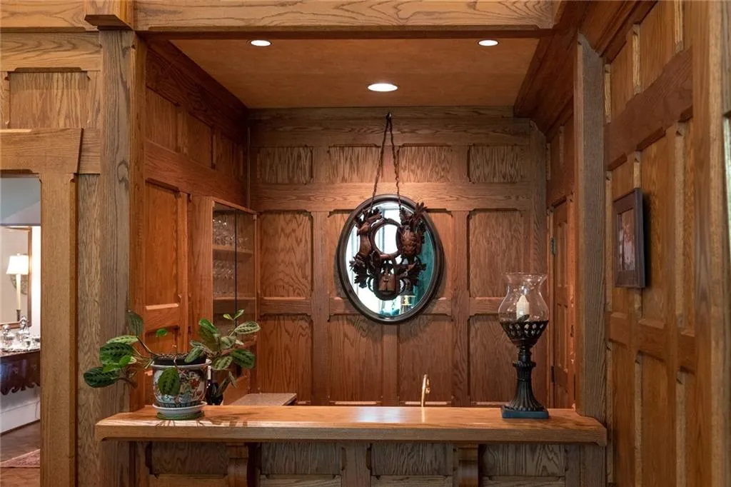 50 Cates Ridge Road, Sandy Springs, Georgia 30327, 7 Bedrooms Bedrooms, ,8 BathroomsBathrooms,Residential,Sold,50 Cates Ridge Road,6886698