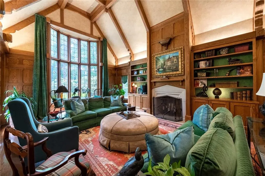 50 Cates Ridge Road, Sandy Springs, Georgia 30327, 7 Bedrooms Bedrooms, ,8 BathroomsBathrooms,Residential,Sold,50 Cates Ridge Road,6886698