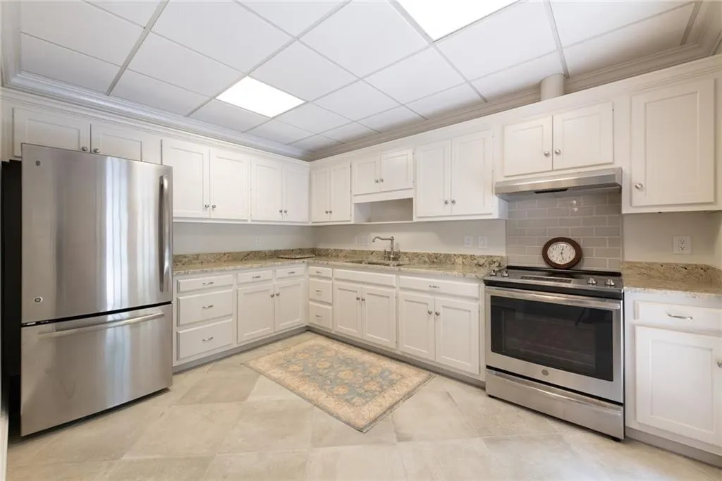 50 Cates Ridge Road, Sandy Springs, Georgia 30327, 7 Bedrooms Bedrooms, ,8 BathroomsBathrooms,Residential,Sold,50 Cates Ridge Road,6886698