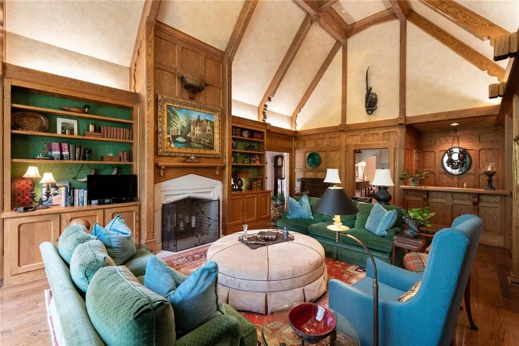 50 Cates Ridge Road, Sandy Springs, Georgia 30327, 7 Bedrooms Bedrooms, ,8 BathroomsBathrooms,Residential,Sold,50 Cates Ridge Road,6886698