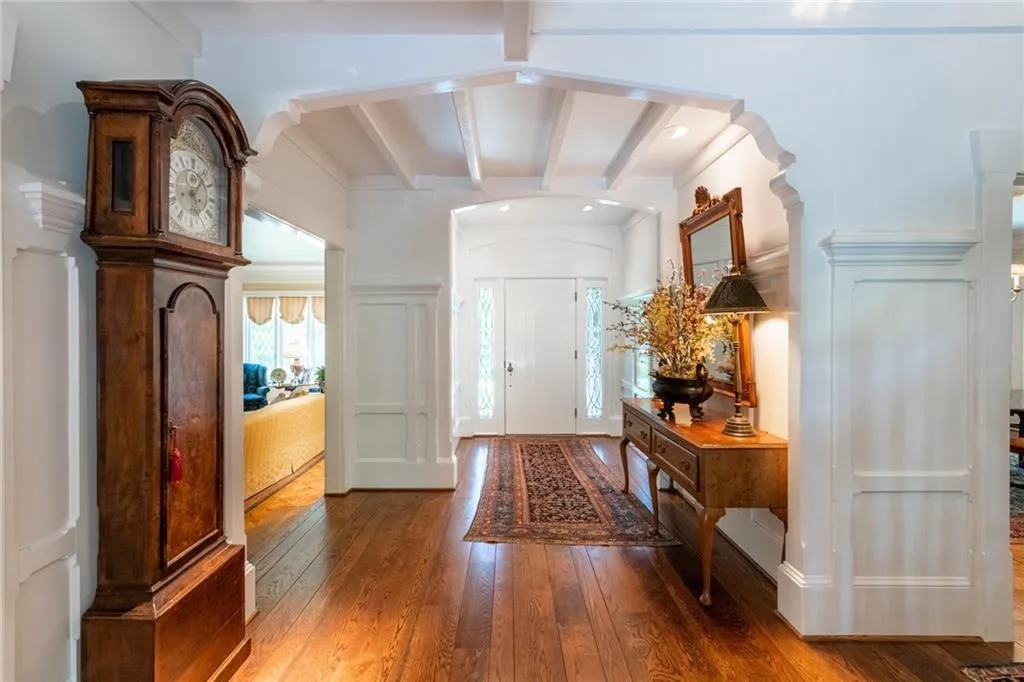 50 Cates Ridge Road, Sandy Springs, Georgia 30327, 7 Bedrooms Bedrooms, ,8 BathroomsBathrooms,Residential,Sold,50 Cates Ridge Road,6886698