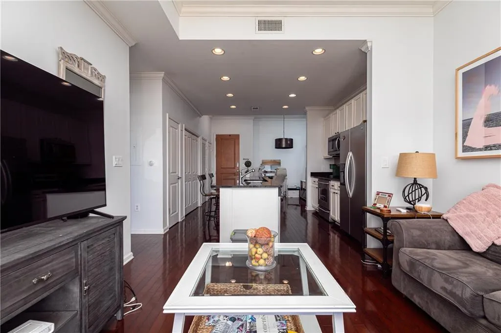 3040 Peachtree Road Nw Unit 1509, Atlanta, Georgia 30305, 1 Bedroom Bedrooms, ,1 BathroomBathrooms,Residential,For Sale,3040 Peachtree Road Nw Unit 1509,7540720