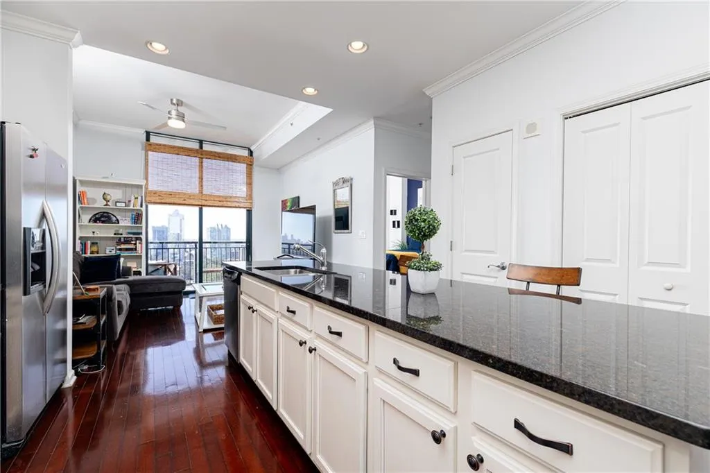 3040 Peachtree Road Nw Unit 1509, Atlanta, Georgia 30305, 1 Bedroom Bedrooms, ,1 BathroomBathrooms,Residential,For Sale,3040 Peachtree Road Nw Unit 1509,7540720