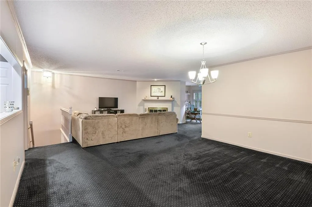 907 Hollyfax Circle Unit 907, Sandy Springs, Georgia 30328, 2 Bedrooms Bedrooms, ,2 BathroomsBathrooms,Residential,Sold,907 Hollyfax Circle Unit 907,6035062