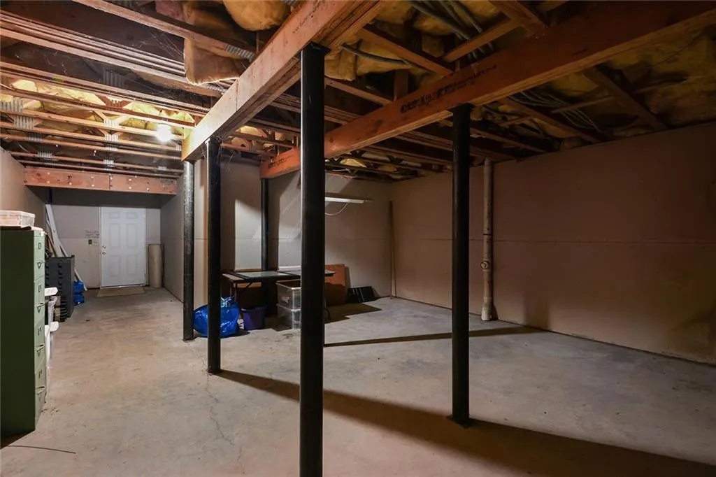 907 Hollyfax Circle Unit 907, Sandy Springs, Georgia 30328, 2 Bedrooms Bedrooms, ,2 BathroomsBathrooms,Residential,Sold,907 Hollyfax Circle Unit 907,6035062