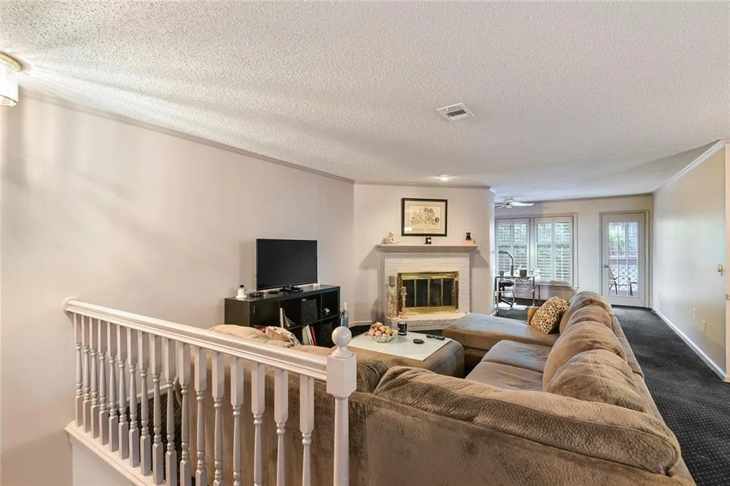 907 Hollyfax Circle Unit 907, Sandy Springs, Georgia 30328, 2 Bedrooms Bedrooms, ,2 BathroomsBathrooms,Residential,Sold,907 Hollyfax Circle Unit 907,6035062