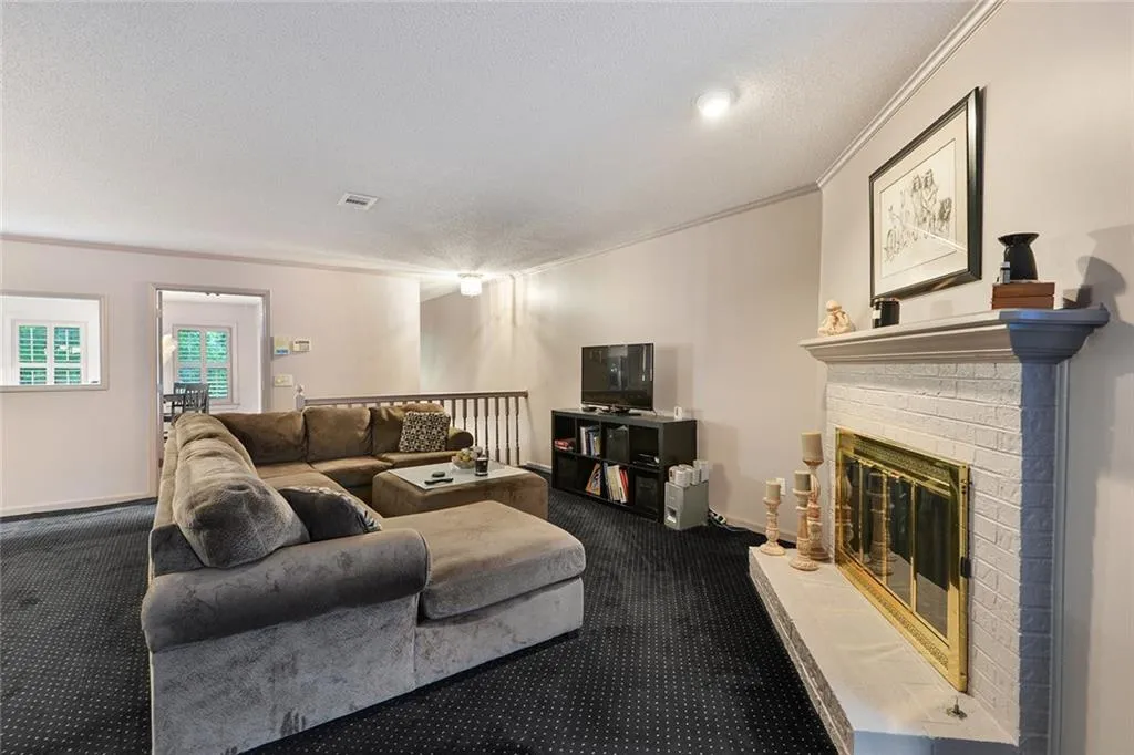 907 Hollyfax Circle Unit 907, Sandy Springs, Georgia 30328, 2 Bedrooms Bedrooms, ,2 BathroomsBathrooms,Residential,Sold,907 Hollyfax Circle Unit 907,6035062