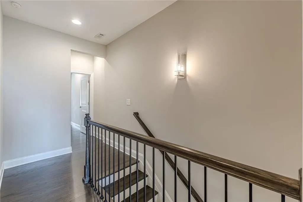 3651 Allegretto Circle, Atlanta, Georgia 30339, 2 Bedrooms Bedrooms, 0 ,2 BathroomsBathrooms,Residential,For Sale,3651 Allegretto Circle,7749746