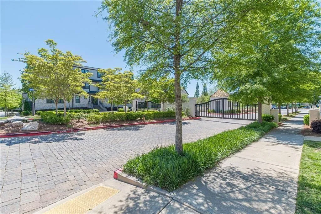3651 Allegretto Circle, Atlanta, Georgia 30339, 2 Bedrooms Bedrooms, 0 ,2 BathroomsBathrooms,Residential,For Sale,3651 Allegretto Circle,7749746