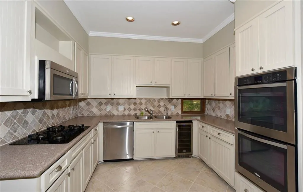 280 Landfall Road, Sandy Springs, Georgia 30328, 5 Bedrooms Bedrooms, ,3 BathroomsBathrooms,Residential,Sold,280 Landfall Road,5612719