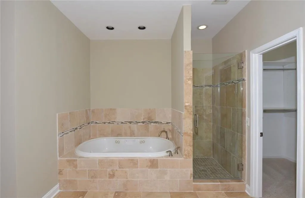 280 Landfall Road, Sandy Springs, Georgia 30328, 5 Bedrooms Bedrooms, ,3 BathroomsBathrooms,Residential,Sold,280 Landfall Road,5612719