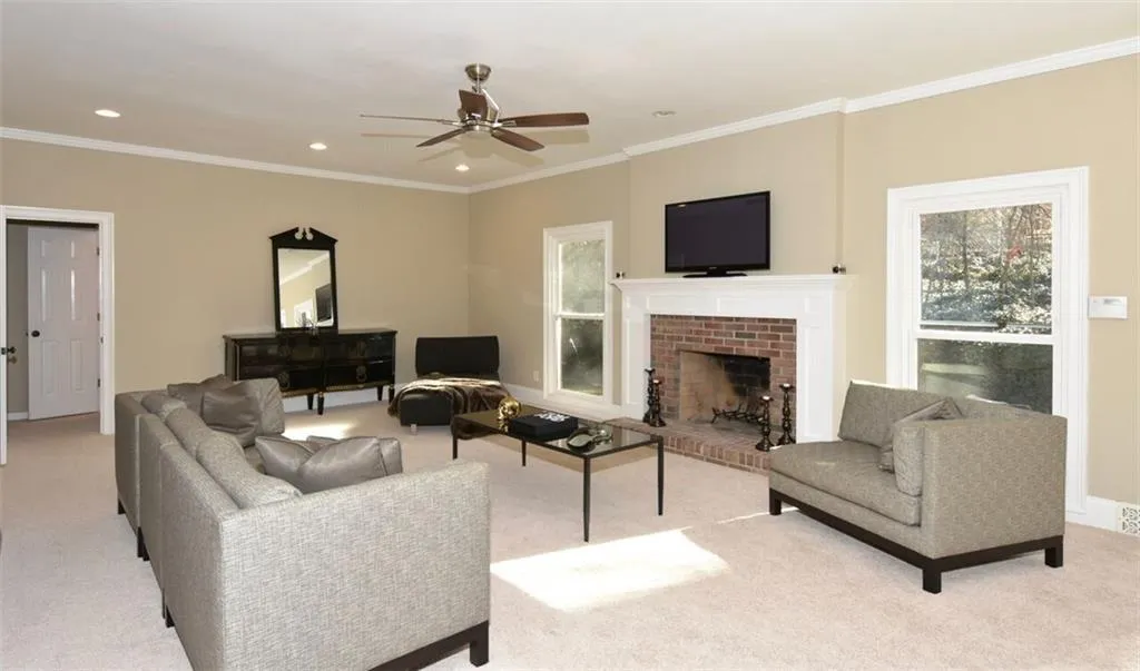 280 Landfall Road, Sandy Springs, Georgia 30328, 5 Bedrooms Bedrooms, ,3 BathroomsBathrooms,Residential,Sold,280 Landfall Road,5612719