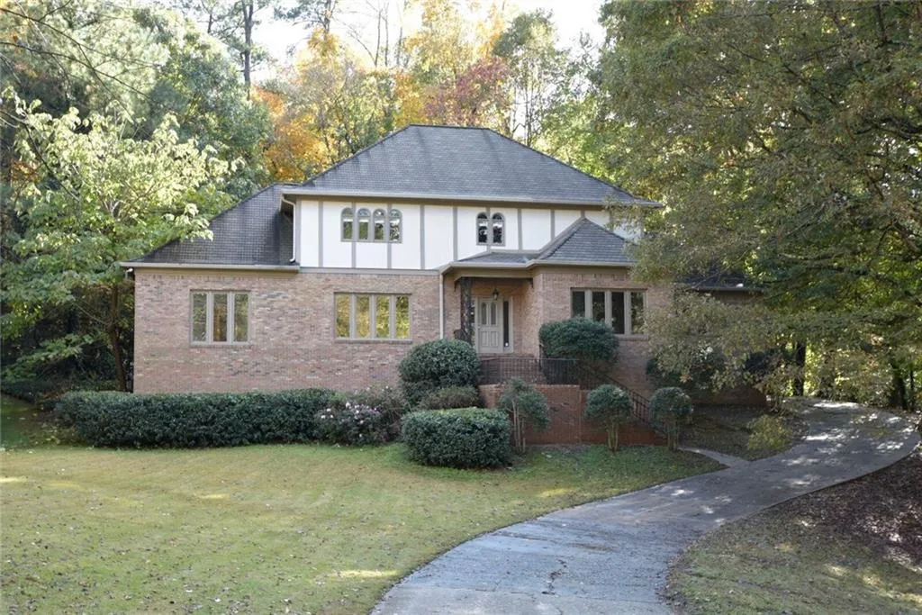 280 Landfall Road, Sandy Springs, Georgia 30328, 5 Bedrooms Bedrooms, ,3 BathroomsBathrooms,Residential,Sold,280 Landfall Road,5612719