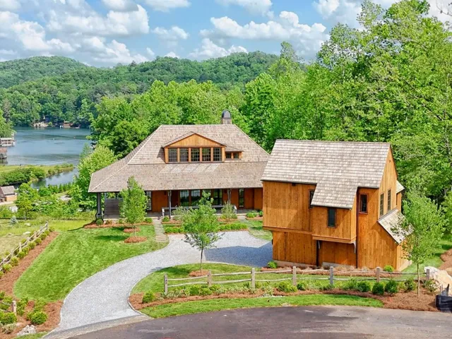 140 Cove View Lane, Clarkesville, Georgia 30523