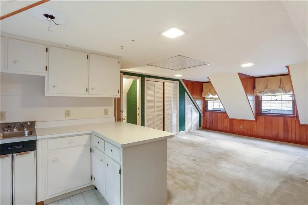 6250 Riverside Drive, Sandy Springs, Georgia 30328, 6 Bedrooms Bedrooms, ,4 BathroomsBathrooms,Residential,Sold,6250 Riverside Drive,6799839