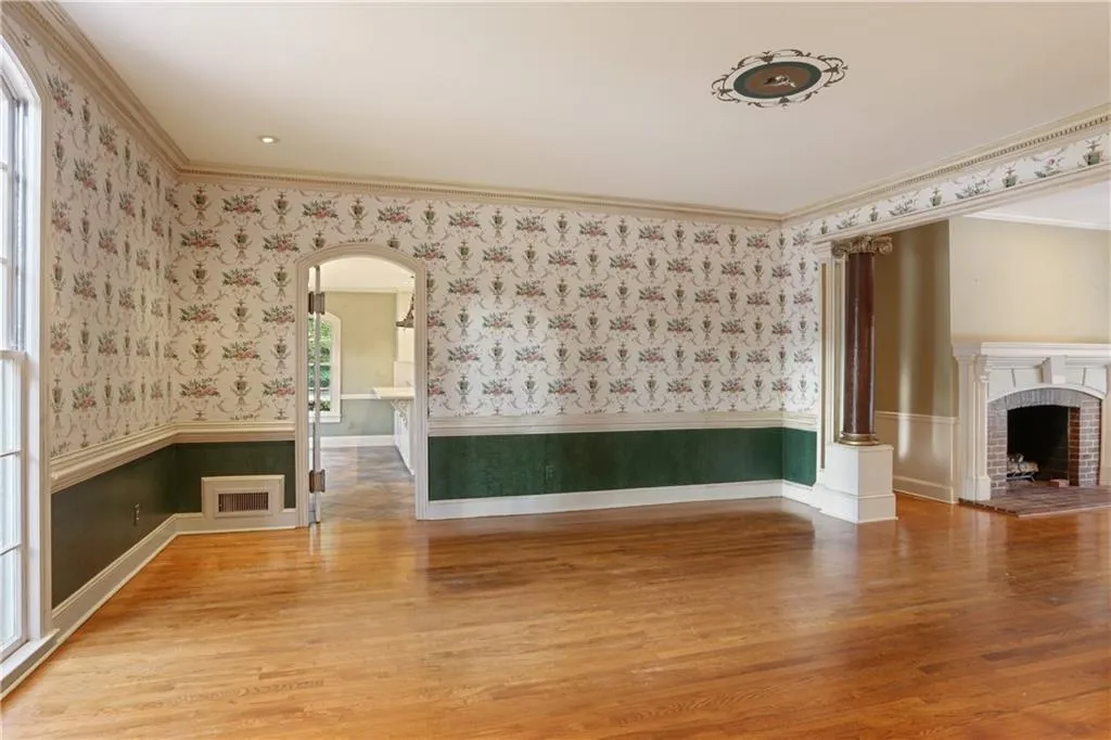 6250 Riverside Drive, Sandy Springs, Georgia 30328, 6 Bedrooms Bedrooms, ,4 BathroomsBathrooms,Residential,Sold,6250 Riverside Drive,6799839